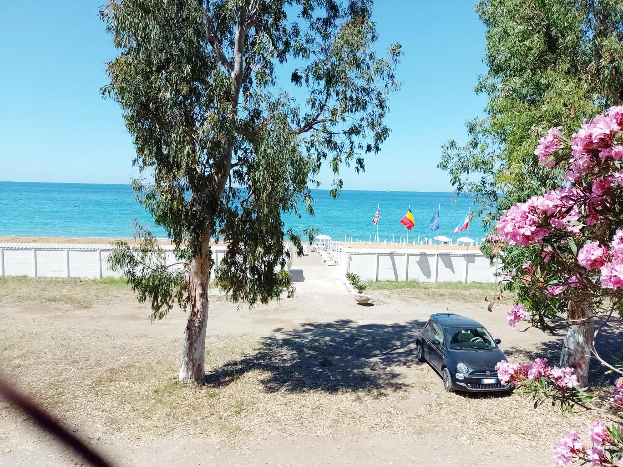 Granatelli Holiday Home อัลตาวิลลา มิลิเชีย ภายนอก รูปภาพ