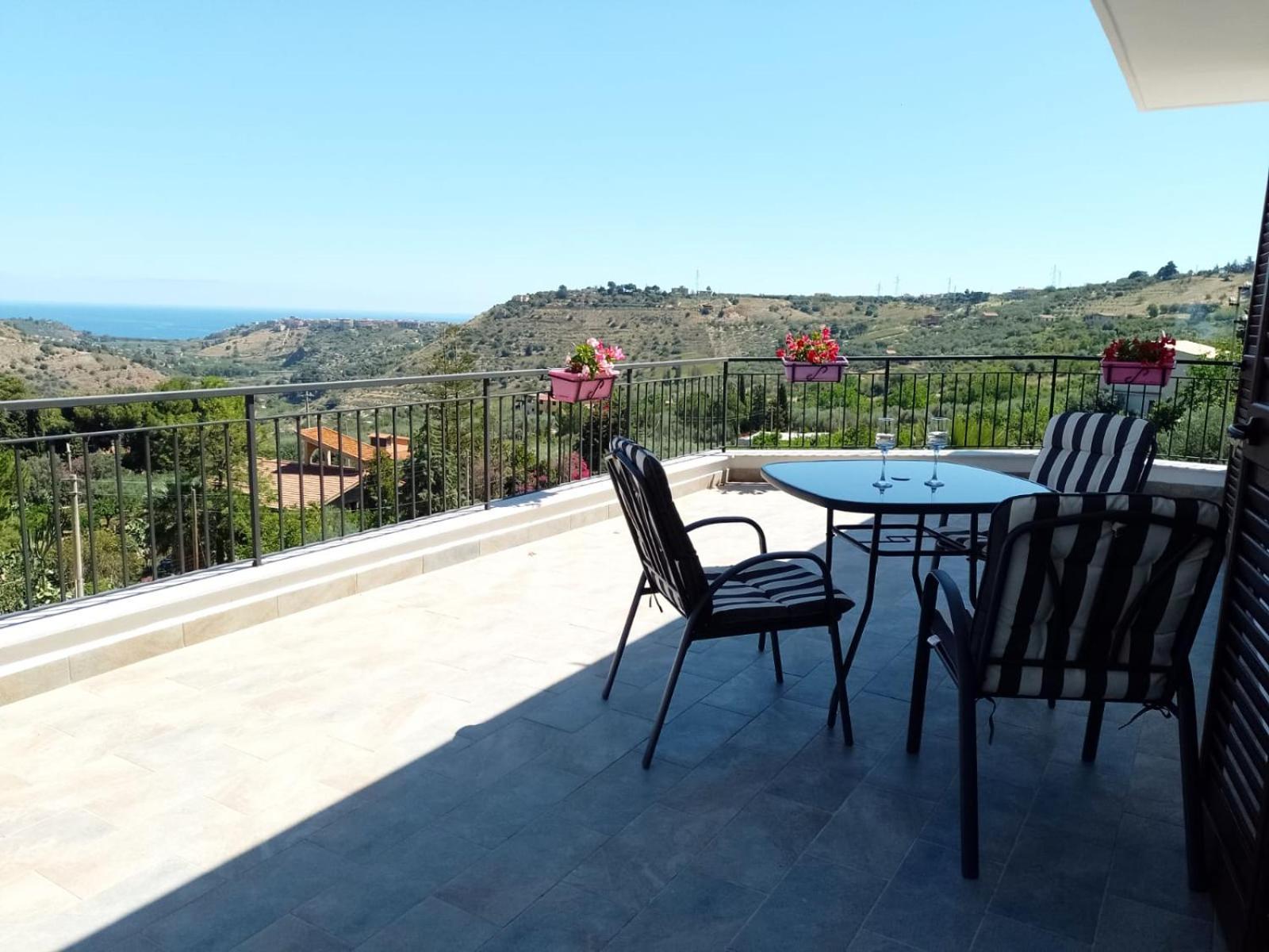 Granatelli Holiday Home อัลตาวิลลา มิลิเชีย ภายนอก รูปภาพ
