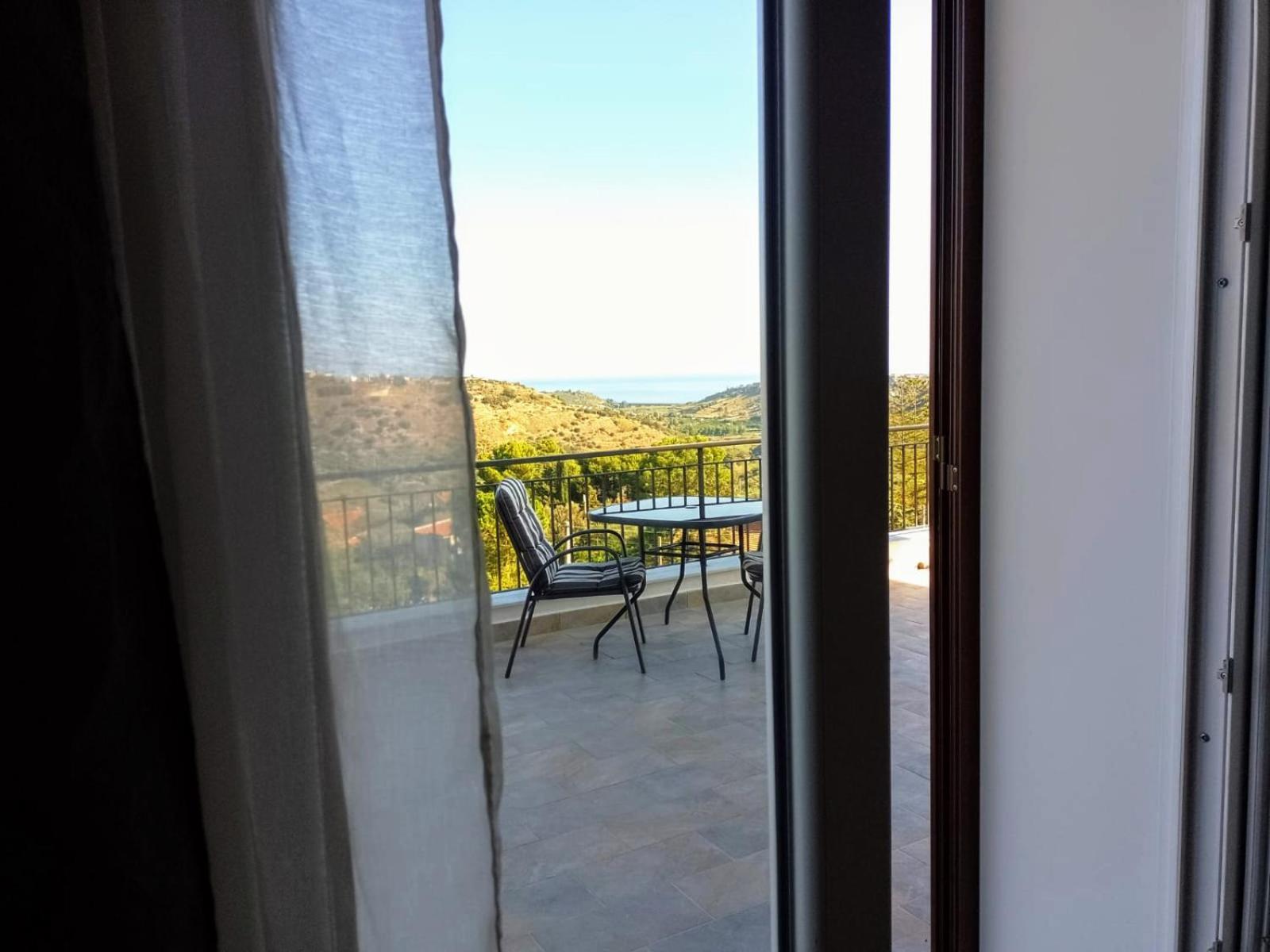 Granatelli Holiday Home อัลตาวิลลา มิลิเชีย ภายนอก รูปภาพ