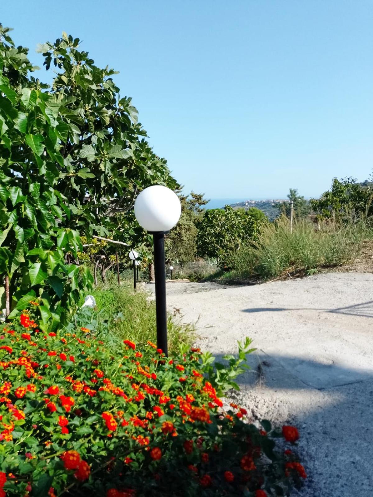 Granatelli Holiday Home อัลตาวิลลา มิลิเชีย ภายนอก รูปภาพ